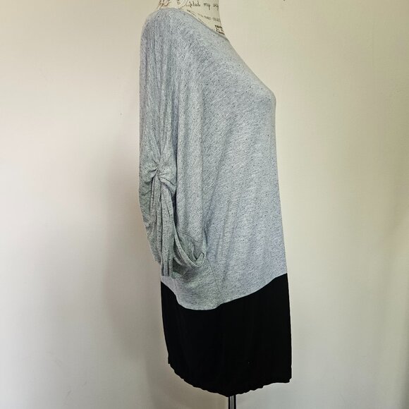 3/$25 Dolman sleeve top - Picture 3 of 12